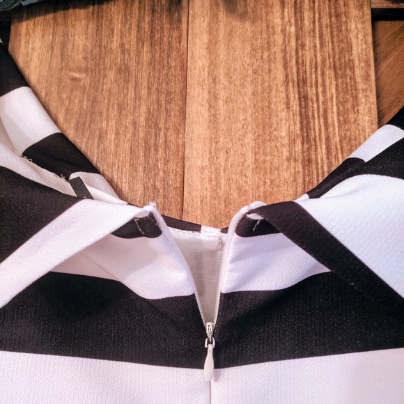 NWT Women's cropped gaucho romper - Picture 5 of 5